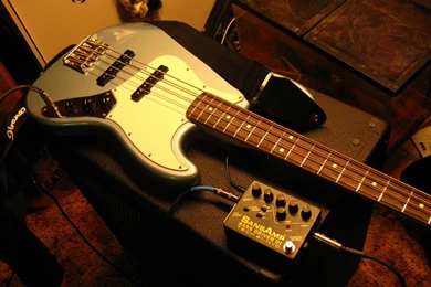 Fender Jazz Bass Tech21 Sansamp Bass Driver Peavey TNT 1x15 ...