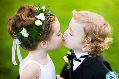 Baby Kissing Wallpapers   Wallpapers Zone