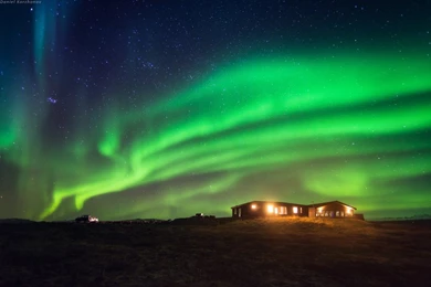 Sky: Amazing Sky House Night Nature Phone Wallpapers For High ...