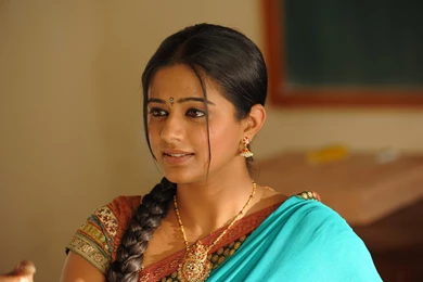 Priyamani In Saree