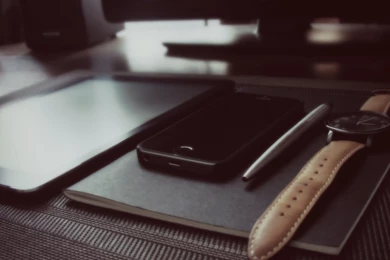 Download Wallpapers 3840x2160 Iphone, Ipad, Apple, Watches, Stylus ...