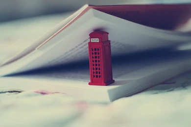 Iconic London UK Red Telephone Booth Toy Desktop Wallpapers