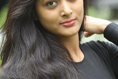 Actress Sushma Raj Hot Hd Wallpapers In Tight Wear