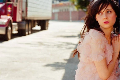 Zooey Deschanel Wallpapers [38]   (