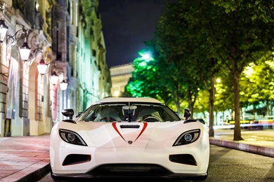 White Koenigsegg Agera R Wallpapers