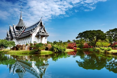 Download Wallpapers 2560x1440 Beautiful, China, Building, River ...