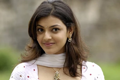 Kajal Aggarwal Backgrounds → Girls Gallery