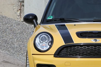 Download Minitune Mini Cooper S R56 Front View Wallpapers For iPhone 4