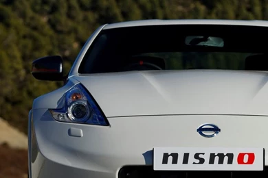 Download Nissan 370Z Nismo Front Wallpapers For iPhone 4