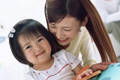 Family Love   Sweet Little Girl And Mother 24   Wallcoo.net