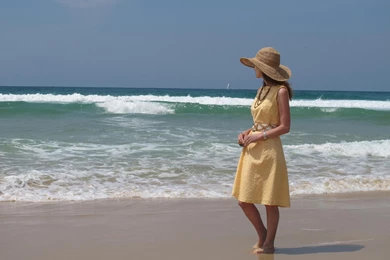 Beautiful Girl On Seashore Widescreen High Resolution Wallpapers ...