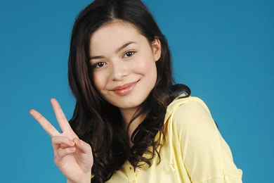 Miranda Cosgrove Desktop Wallpapers