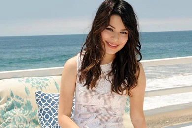 Miranda Cosgrove   (