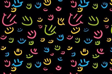 One Of My Fav... Lots Of Smiley Face Wallpapers! :)