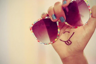 Be Happy Desktop Wallpapers With Quotes – Daily Backgrounds In HD