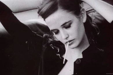 Download 1920x1080 Eva Green With Long Cigarette Wallpapers