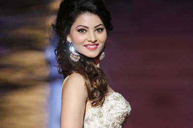 Urvashi Rautela Sexy Actress HD Wallpapers
