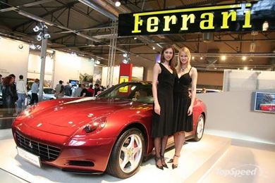 Cars And Insurance: Babes And Cars