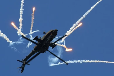 AH 64D Apache Doing A Maneuver Wallpapers 898