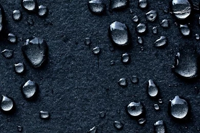 Rendered Bits: iPhone 4 Water Drops Wallpapers