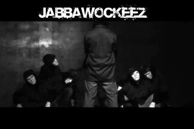 Browsing Wallpapers On DeviantArt