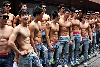 Cool Guy Contestants Surprise Myeongdong Guerrilla Performance HD