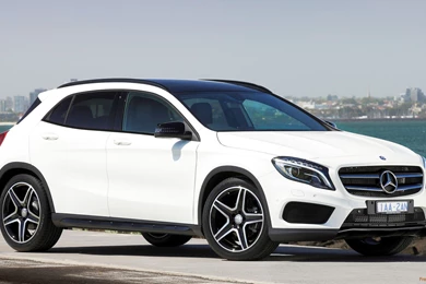 Mercedes Gla 200 Amg Wallpapers