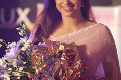 Indian Actress Juhi Chawla HD Wallpapers