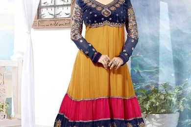 Juhi Chawla Beautiful Cute Hd Wallpapers   Free Hd Wallpapers