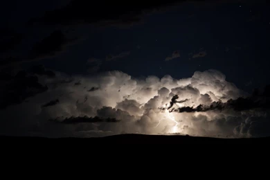 Wallpapers Weekends: Lightning   Nature's Fierce Beauty