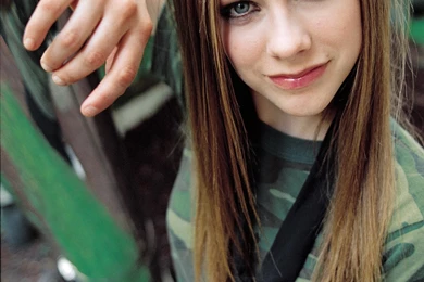 Avril Lavigne Potrait HD Wallpapers