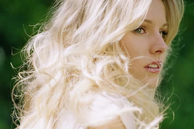 Top Kristen Bell Free Wallpapers Wallpapers