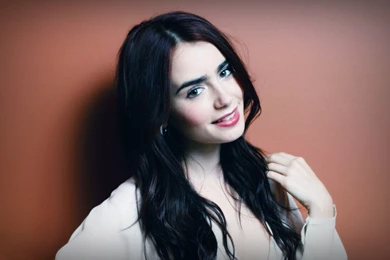 Lily Collins HD Wallpapers For Desktop Download
