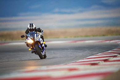 2014 Yamaha YZF R6 Wallpapers