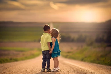 Cute Kissing Love HD Wallpapers