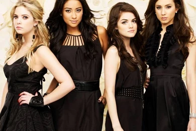 PRETTY LITTLE LIARS WALLPAPER   (
