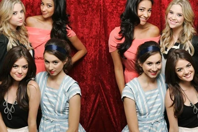 PRETTY LITTLE LIARS WALLPAPER   (