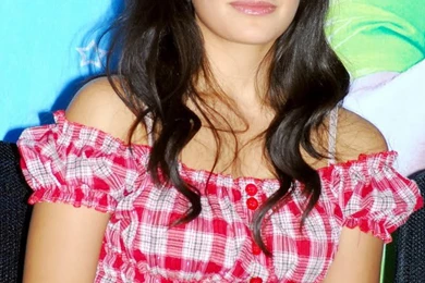 Cute Hindi Heroine Jacqueline Fernandez Wallpapers