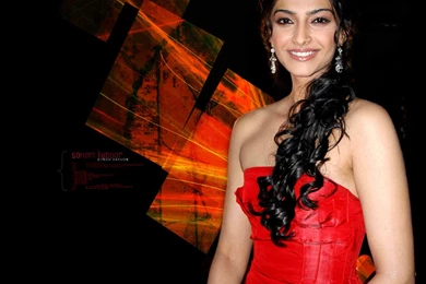 Sonam Kapoor Wallpapers