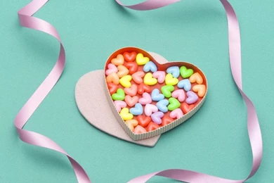 SUGARY HEARTS WALLPAPER   (