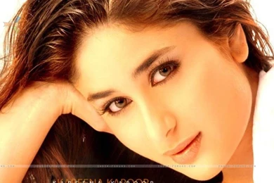 Wallpapers   Kareena Kapoor (18744) Size:1366x768