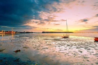 Boats At Low Tide Wallpapers