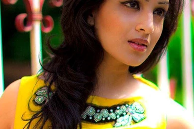 Download Free Gorgeous And Beautiful Indian Actress Wallpapers