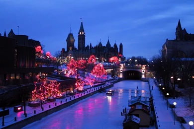 1024x768 Winter In Town Desktop PC And Mac Wallpapers