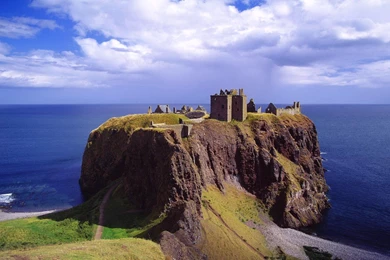 Palaces And Castles Wallpapers