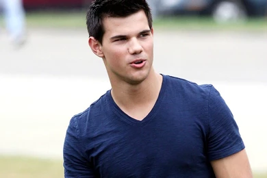 Taylor Lautner Hollywood Actor Desktop Wallpapers ~ A Desktop ...