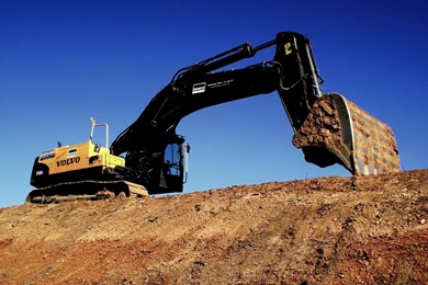 Titan Aus Schwedenstahl. Volvo Bagger In Ruhefahse. Aufgenommen ...