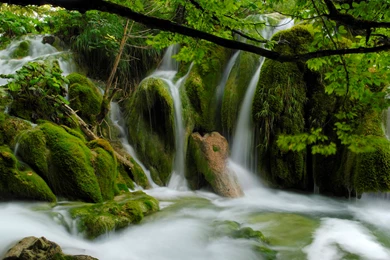 Beautiful Stream Wallpapers 5.jpg