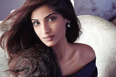 Sonam_kapoor_wallpapers_high_quality_1.jpg