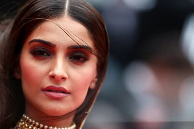 20+ Sonam Kapoor HD Wallpapers High Quality
